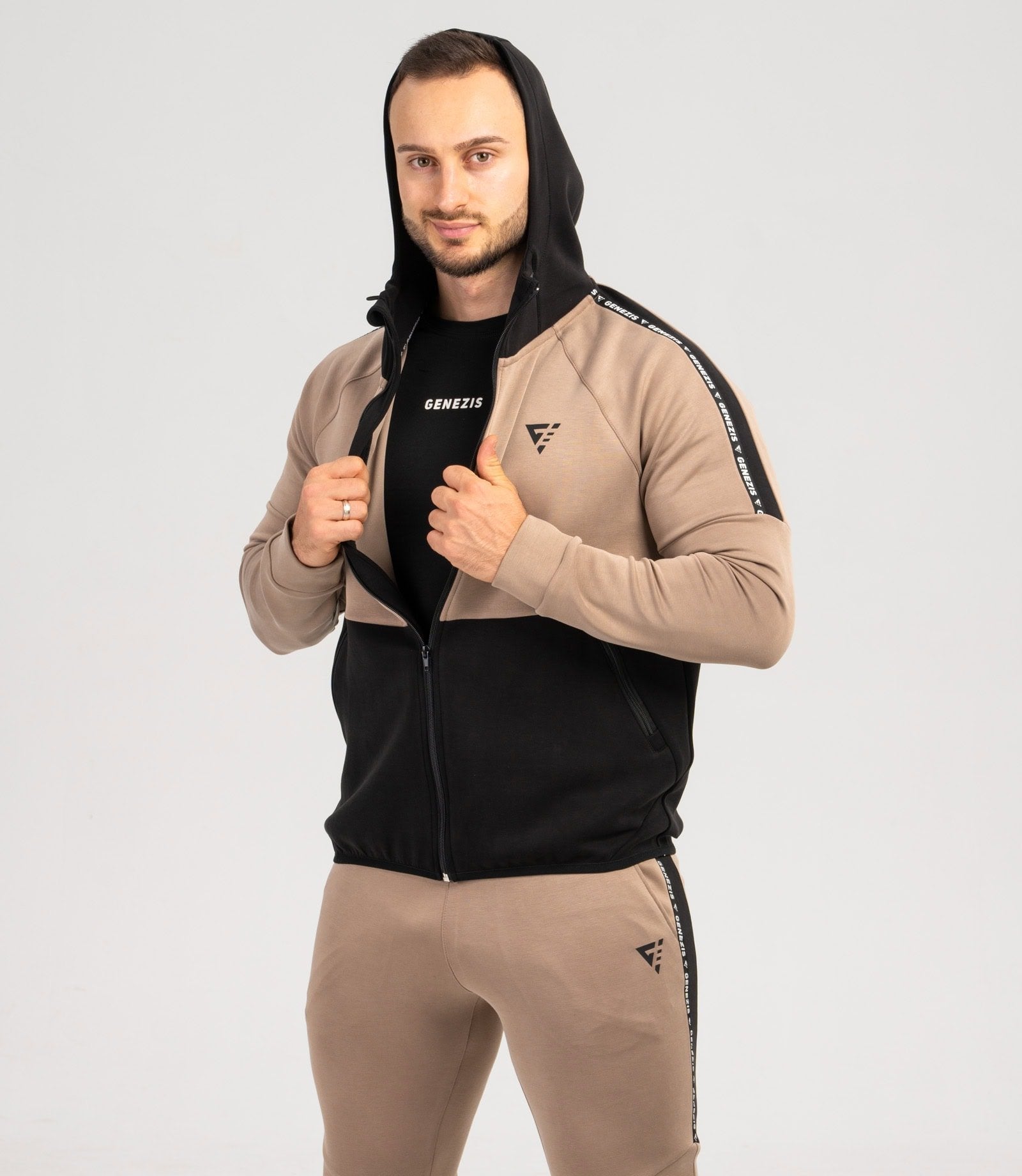"Aventus" zip-up hoodie
